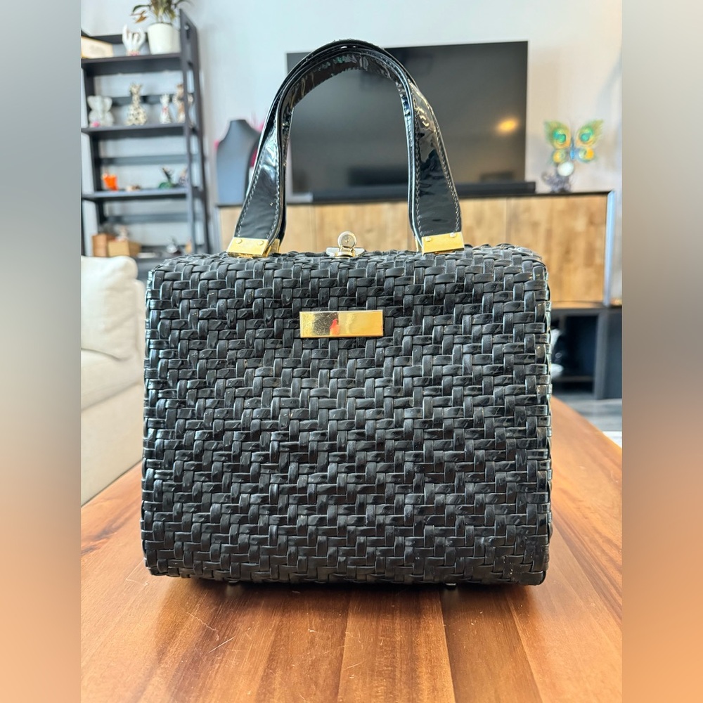 Vintage Neusteters Woven Patent Basket Bag